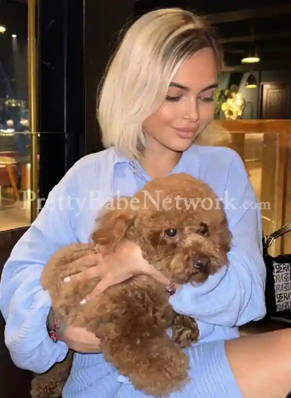 Hi, my name is Angel, my pictures are 100% real - I am college-going escort in Green Park