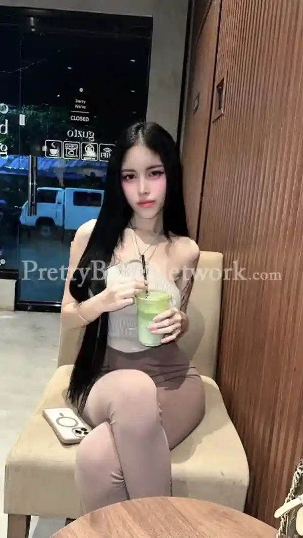 Minh Beautiful Naughty Vietnamese College Going Call Girl in Delhi