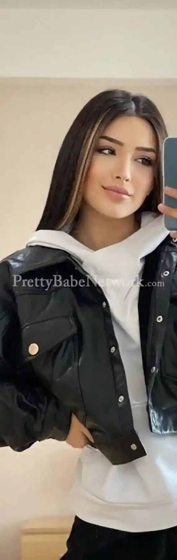 Spend Erotic Time with Me - I'm Zeynep, a Turkish College-Going Escort