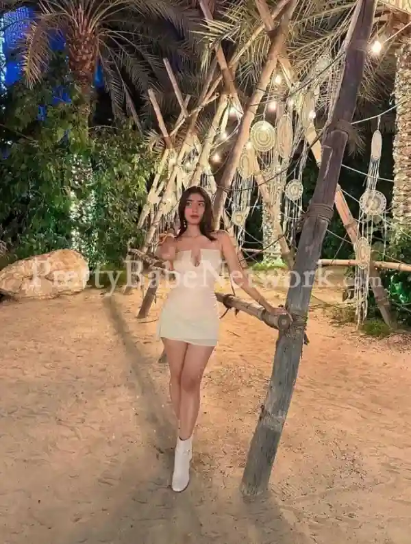 Find Model Escort in Safdarjung Enclave, Delhi. Diksha is Here - No Need for Advance Payment