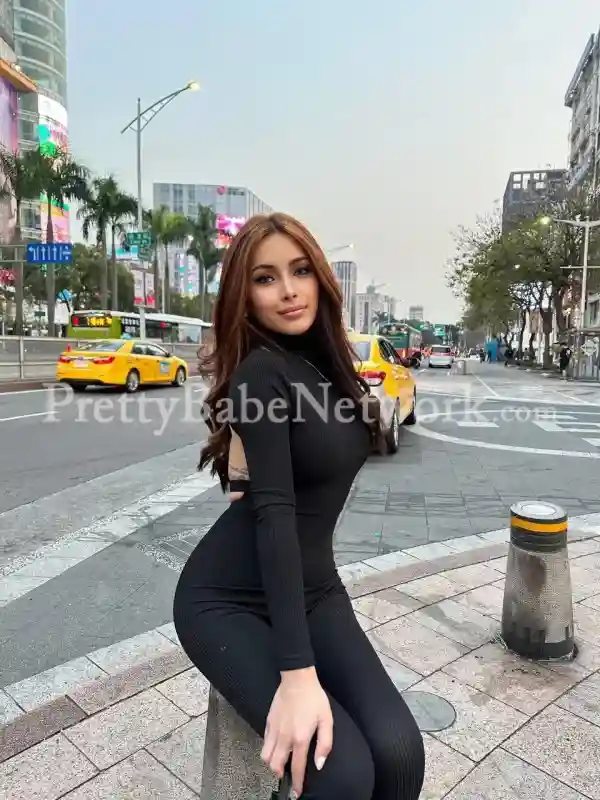 Your Colombian Goddess Luciana has Just Arrived in Jor Bagh, Delhi