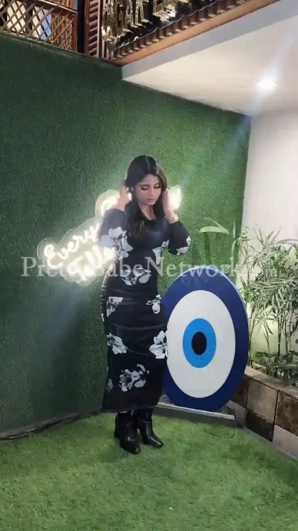 I'm Muskan Model & Escort in JW Marriott Hotel Aerocity - Only Cash Payment