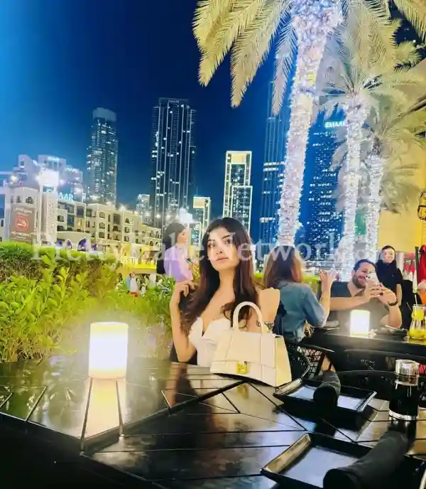 I am an Independent Call Girl Humasha, Experienced, Available in Aloft Hotel Aerocity, Delhi 