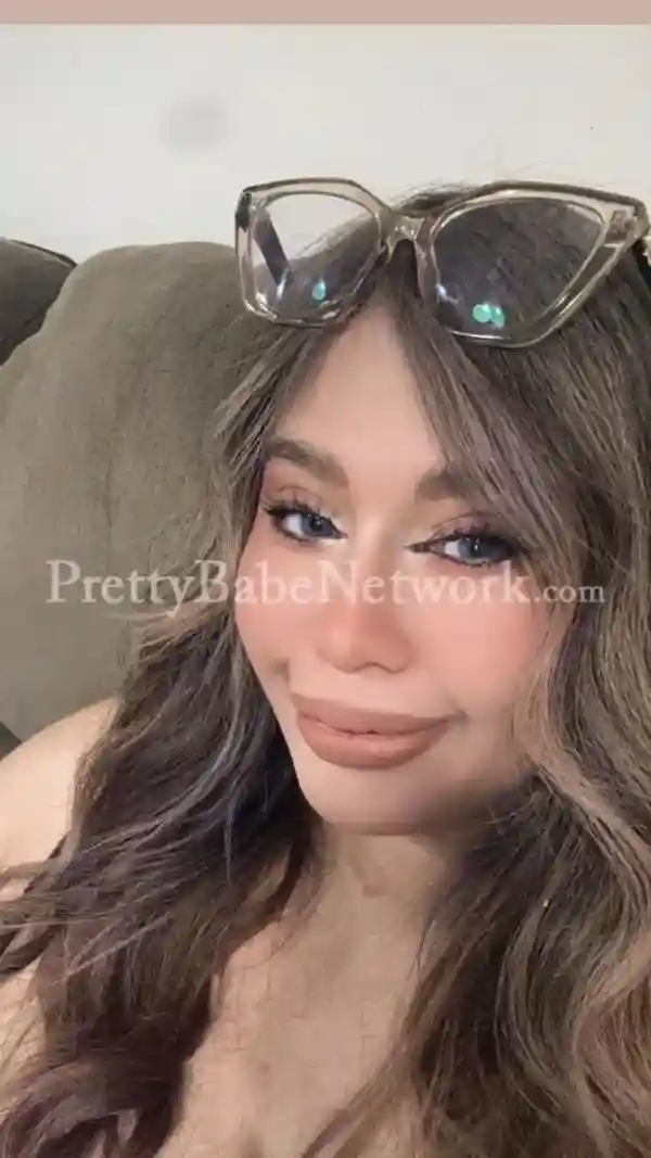 Best erotic services, meet with a chubby housewife & escort in Defence Colony, Delhi