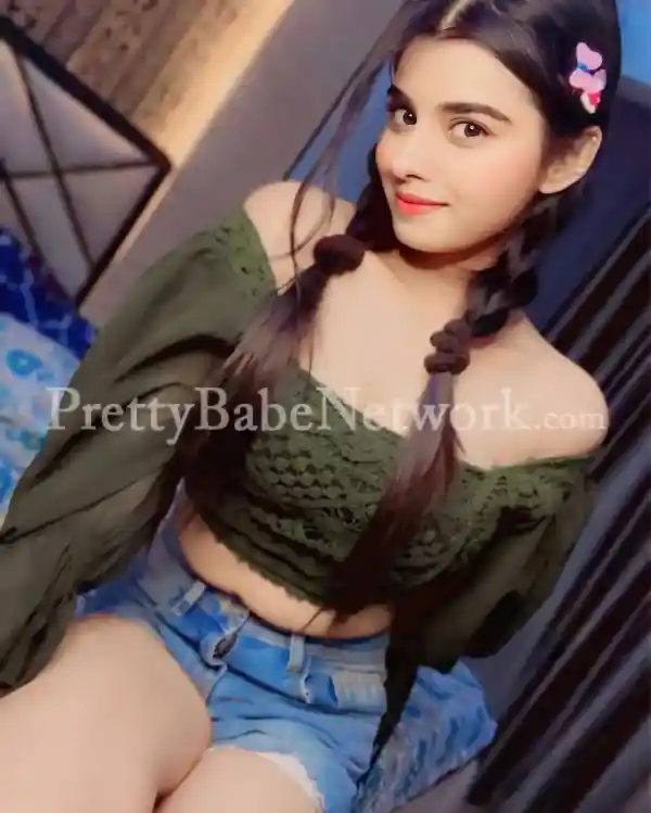 Independent VIP Chanakyapuri call girl only for real sex meet & GFE services 