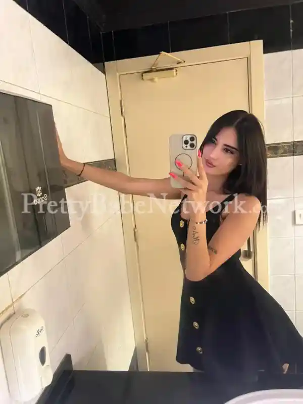 Tunisian VIP Escort near The Lalit Hotel Barakhamba, Delhi